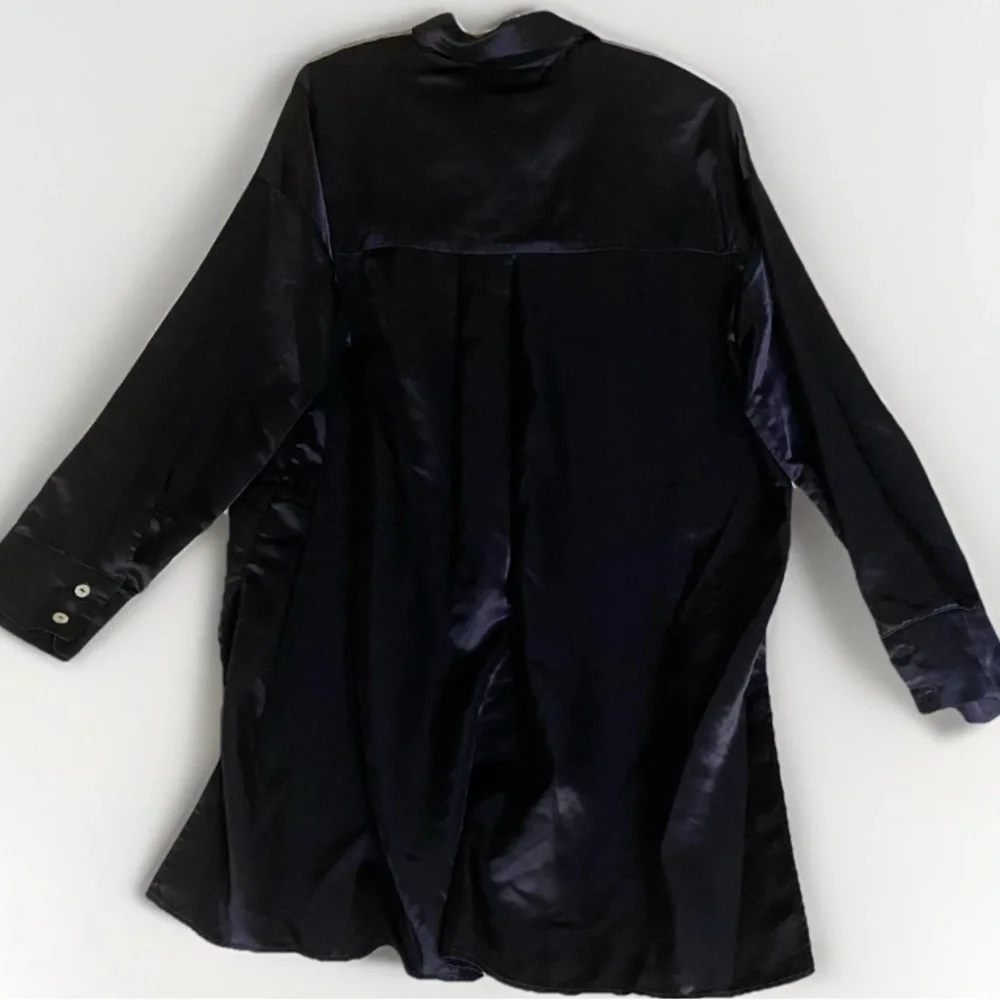 Icons By Simons Black Satin Shirt Mens M Long Sleeve Button Up Smooth Breezy - Picture 2 of 7